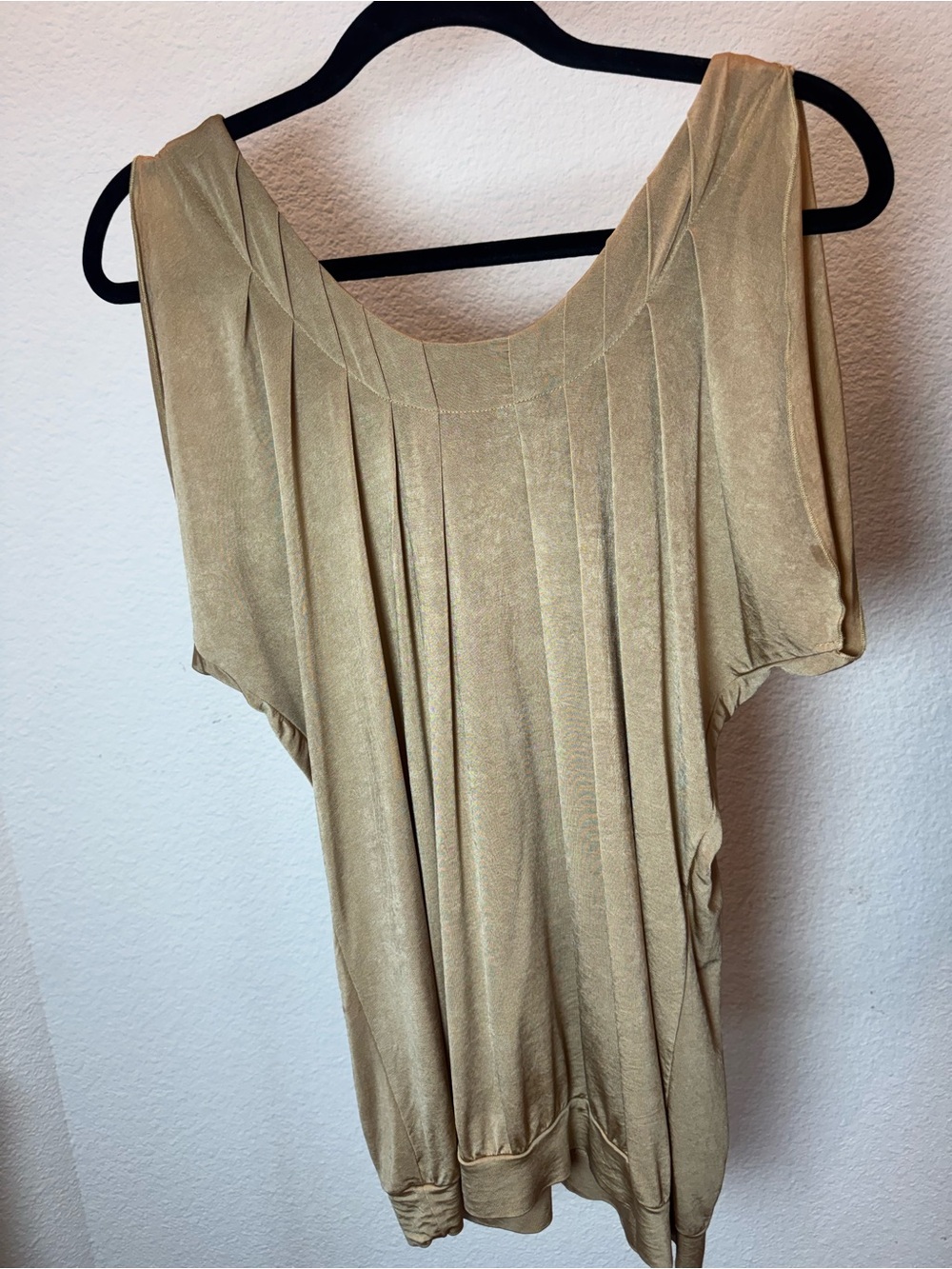 Arden B. Gold Shimmer Draped Sleeveless Top Blouse Size M